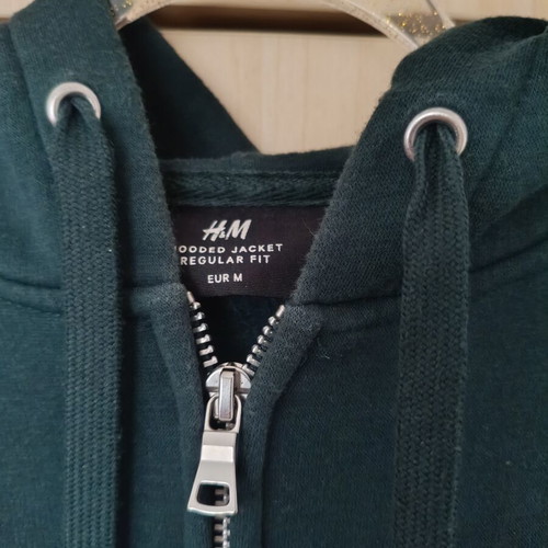 H&M green unisex sweatshirt jacket medium size like new