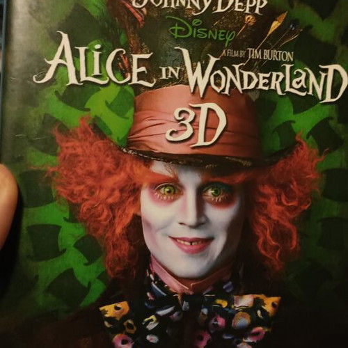 Alice in Wonderland 3D Blu-Ray like new, comedy fantasy adventure