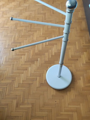 Freestanding Bathroom Towel Rack used with three rotating arms 35cm