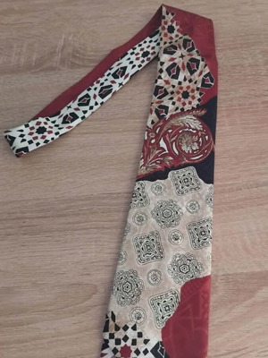 Silk tie like new, multicolor