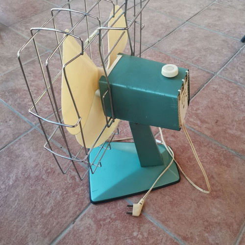 Calor 60s fan used, rotating with metal base