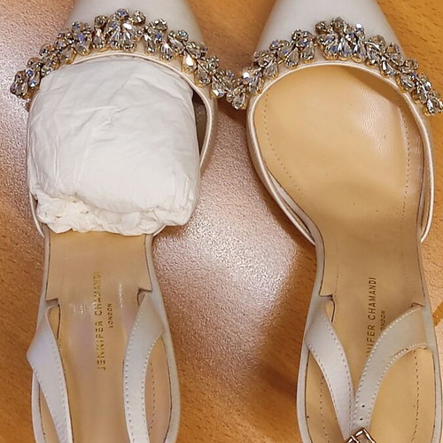 Jennifer Chamandi white pumps size 40 new
