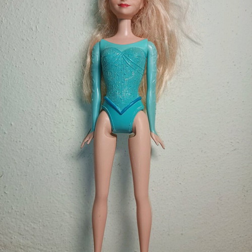 Princess Elsa doll used