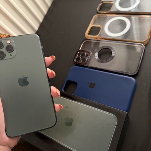 iPhone 11 Pro 256GB like new, midnight green