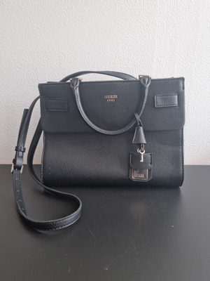 Guess shoulder handbag black used with detachable strap
