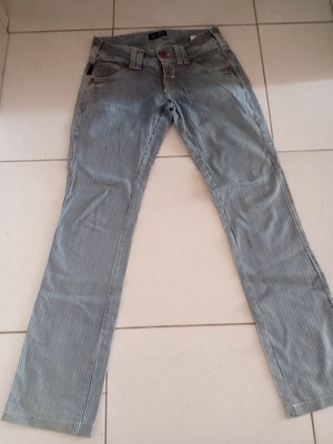 Τζιν Armani Jeans ριγέ λευκό και μπλε για κορίτσια μέγεθος 24