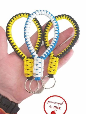 Μπρελόκ paracord σε διάφορα χρώματα