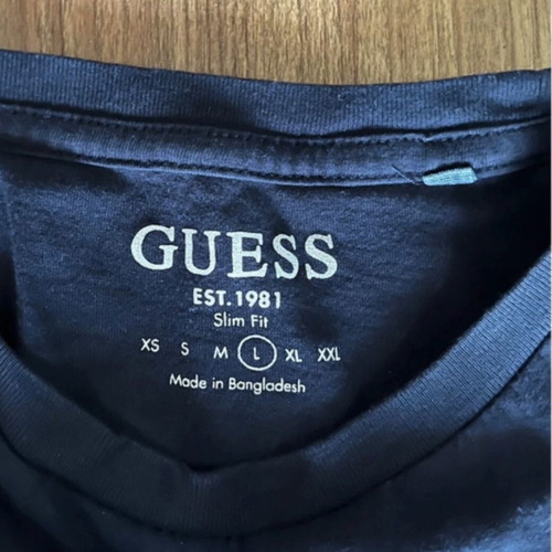Guess Dark Blue T-Shirt Large Like New