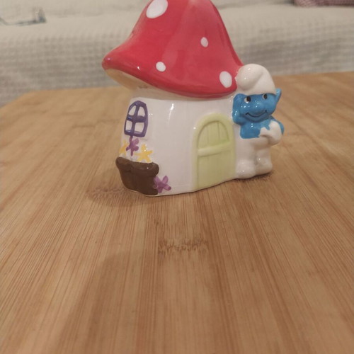 Mushroom Smurf Piggy Bank like new, ceramic