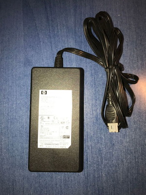 HP 0957-2094 AC Power Adapter used, 32V 940mA output