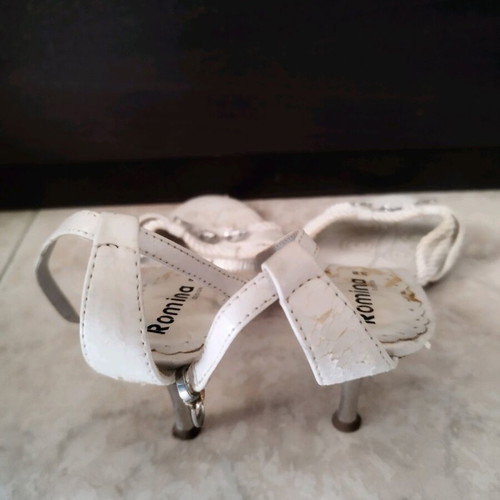 Romina white pumps used size 38