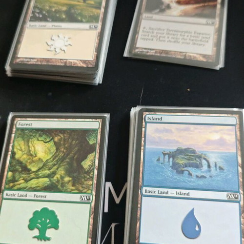 M11 Magic the Gathering TCG 140+ common and uncommon cards like new in sleeves