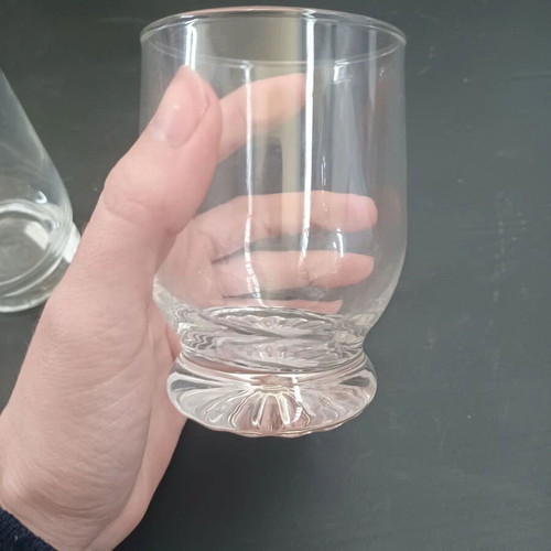 Low Glasses set of 2 like new