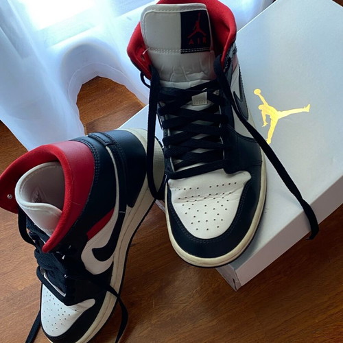 Jordan sneakers like new, size 39