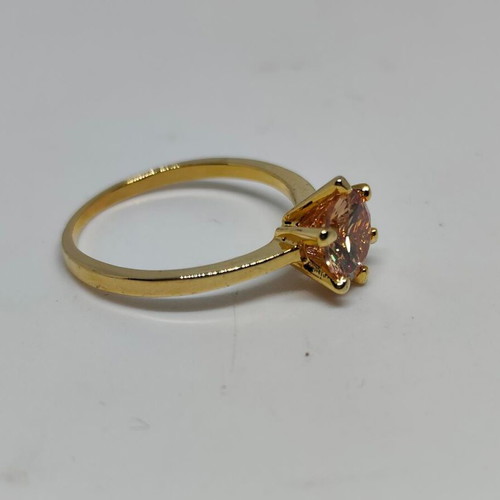 Ring with yellow gold finish and champagne stone, like new