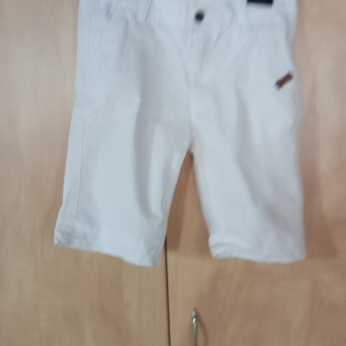 Boys' Bermuda shorts like new, size 10, white