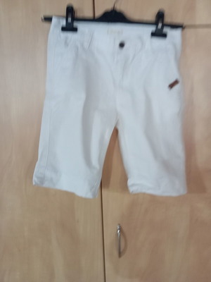 Boys' Bermuda shorts like new, size 10, white