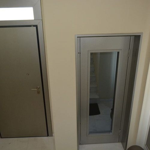 Κτίριο αυτόνομο 630 τ.μ. σε 3 επίπεδα κοντά στην Αττική οδό