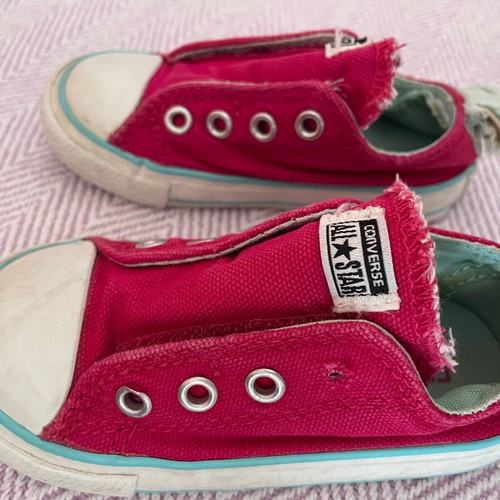 All Star girls shoes used, size 22, with missing ring