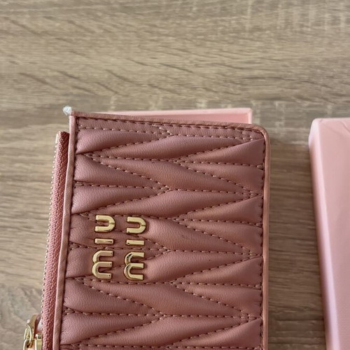 Miu Miu cardholder wallet like new, pink