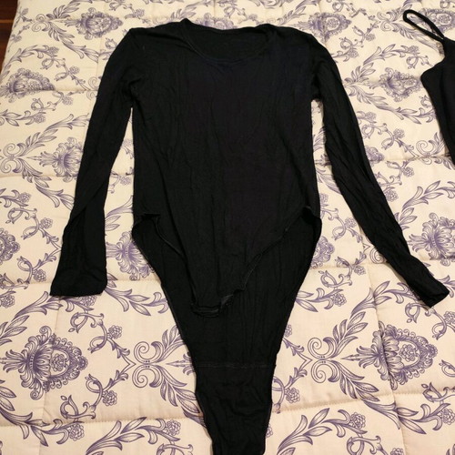 Black cotton bodysuits size M like new, pack of 5 pieces