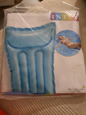 Intex beach mattress unused in original bag