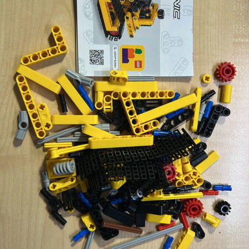 Lego Technic Heavy-Duty Bulldozer 42163 used with box and manual