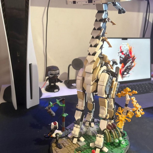 Lego Horizon Forbidden West Tallneck (76989) like new, assembled with manual
