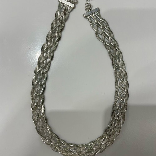 Necklace in very good condition, needs slight polishing