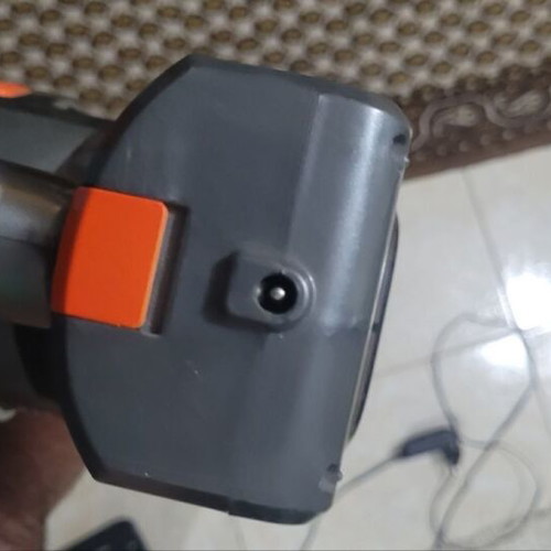 Easine Cordless Electric Stick Vacuum Like New