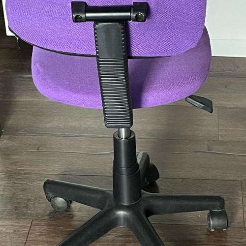 Children's office chair used, purple color with height adjustment