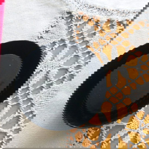 Пластмасов пепелник употребяван от преди години