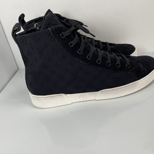 Louis Vuitton Black Sneakers size 38.5 like new