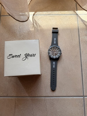 Sweet Years women's wristwatch like new, grey