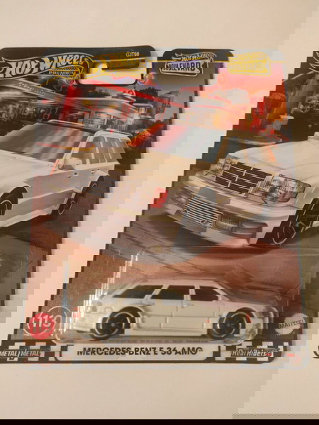 Hot wheels Boulevard Mercedes E 36 amg