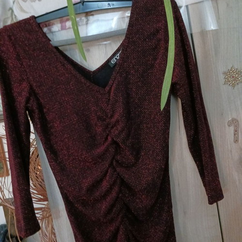 Enzzo blouse size M with 3/4 sleeve new, red