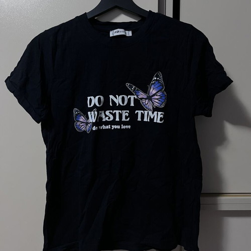 New Yorker black T-shirt size S