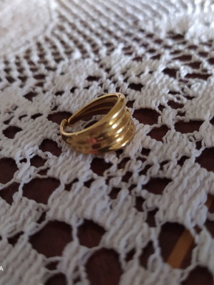 Cavaliere ring like new, openable, gold-colored steel