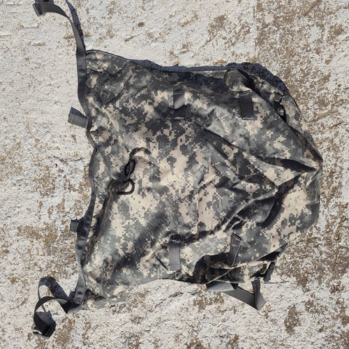 US Army Roll Top Kit Bag UCP camo, like new