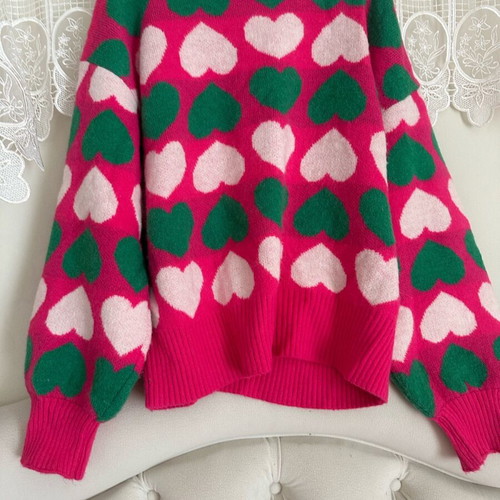 Heart Pattern Sweater like new, size large