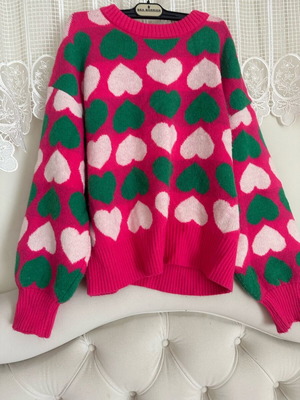 Heart Pattern Sweater like new, size large