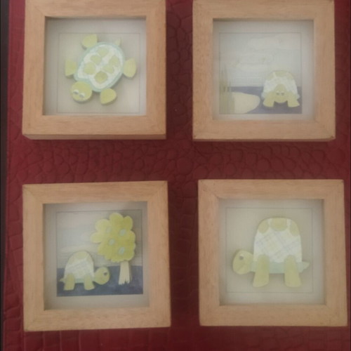 Wooden frames with turtle theme, set of 4