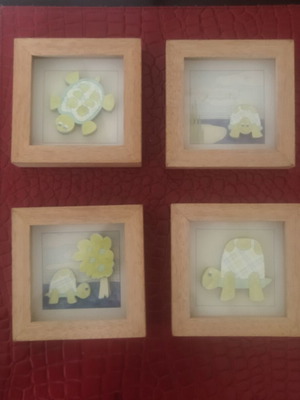 Wooden frames with turtle theme, set of 4