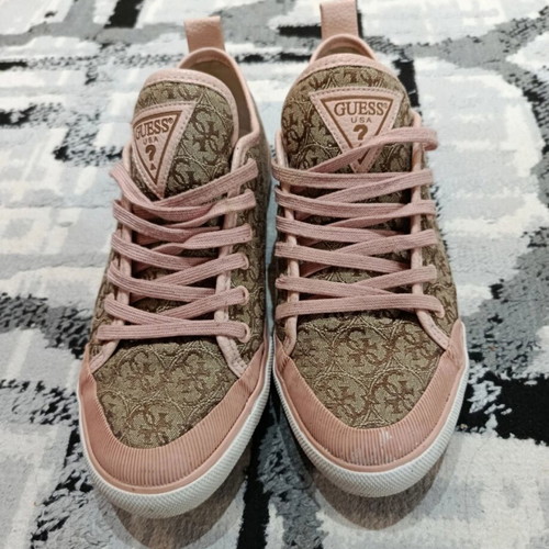 Guess women's athletic shoes used, size 37, beige