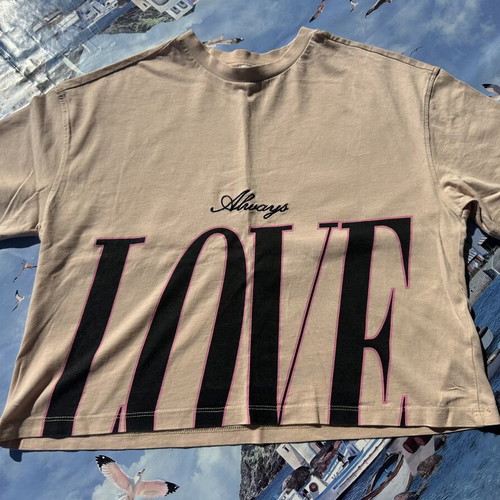 River Island Cropped T-shirt like new, beige with slogan, size 152 cm