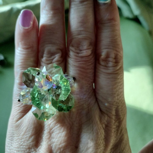 Crystal ring like new, adjustable, green