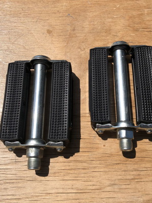 Vintage UNION pedals with reflector, new, 9/16’’ axle
