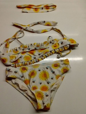 Girls' bikini like new, size 2-4 years, white and yellow