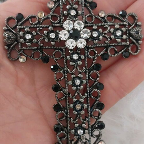 Vintage cross impressive like new with chain