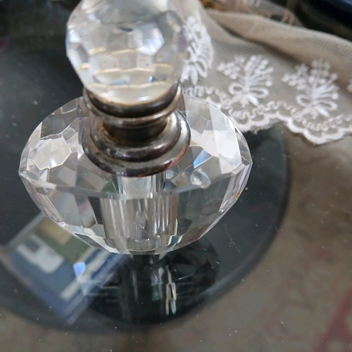 Crystal perfume bottle like new with vintage style